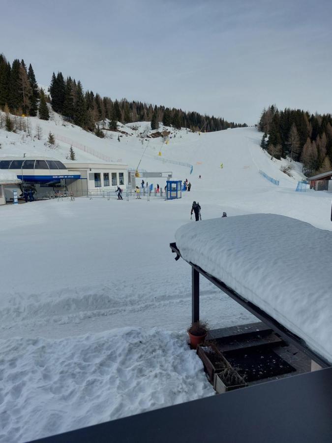 La Tana Del Lupo Lägenhet Falcade Exteriör bild